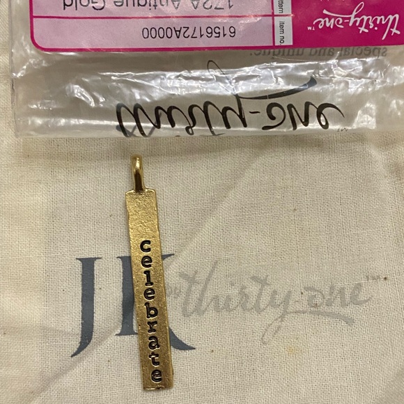 thirty-one Jewelry - Thirty-One Gold Reva Stamp Charm